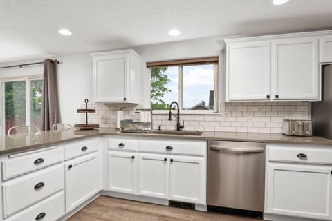 "Wonderful for our trip to celebrate my 50th birthday. Lots of great restaurants in a short walk. The house was clean and well provisioned." - Colleen