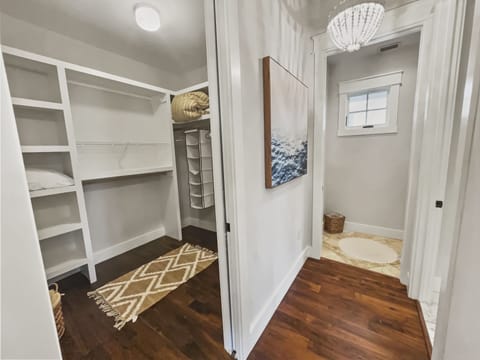 2nd Floor | King Master Ensuite Closet