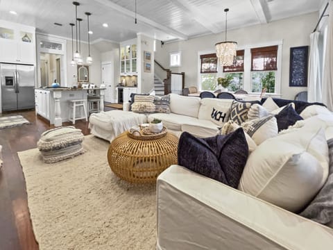 1st floor | Open Spacious Living Room