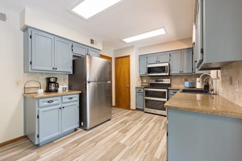 Fully equipped kitchen