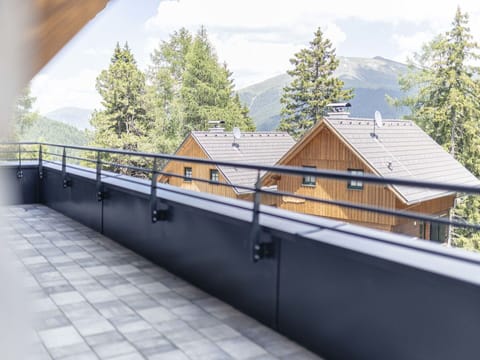 Sky, Daytime, Property, Cloud, Wood, Building, Tree, Road Surface, House, Asphalt