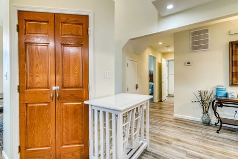 2 extra seats at this compact bar