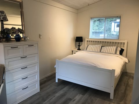1 bedroom, in-room safe, bed sheets
