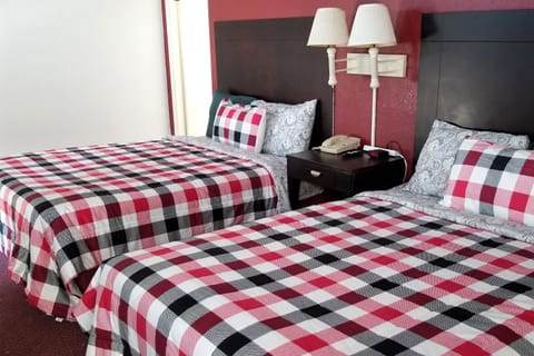 1 bedroom, iron/ironing board, free internet, bed sheets