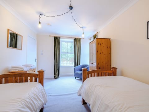 Twin bedroom | Great Whaup - Coulter Allers, Biggar