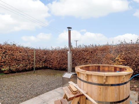 Hot tub | Great Whaup - Coulter Allers, Biggar