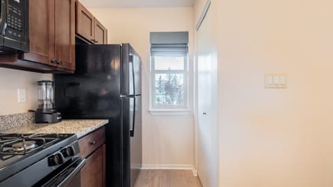 4ClubWynham_2bedroom-002