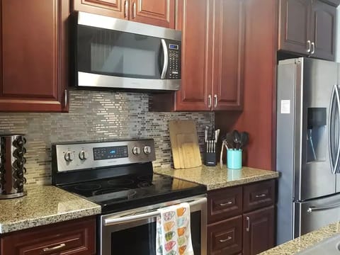 Fridge, microwave, dishwasher, coffee/tea maker