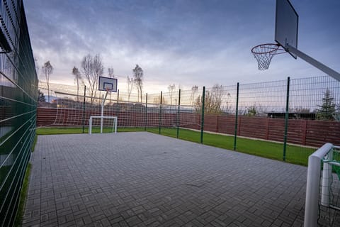 Sport court