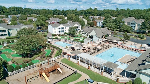 Indoor pool, outdoor pool