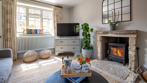 Living Room, Priory Cottage, Bolthole Retreats