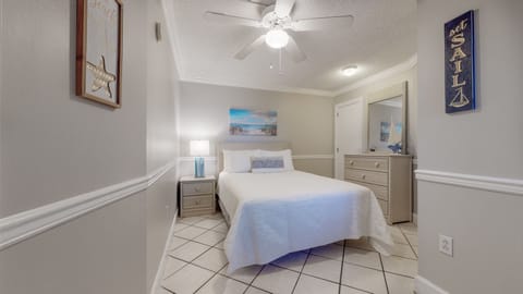 Beach Front / Renovated / Cozy / FLPCB36 Apartment in Panama City Beach