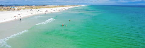 Beach nearby, sun loungers, beach towels