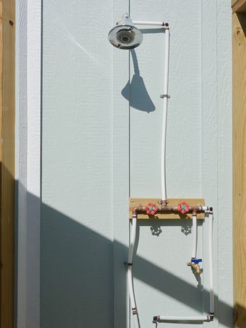 Hand-held showerhead