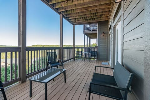 large deck with views of Table Rock Lake and Silver Dollar City