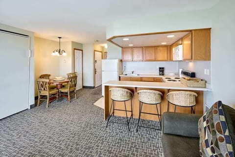 Plenty of places to sit and eat