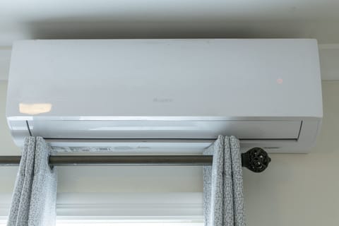 Built-in AC for hot summer nights.
