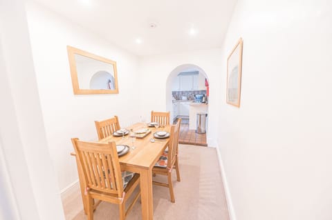 Coniston view cottage dining room