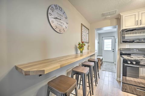 Kitchen | Bar Seating
