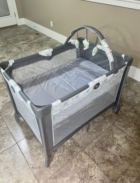 2 bedrooms, in-room safe, iron/ironing board, cribs/infant beds