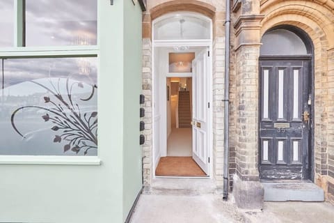 Studio Pod 1, Saltburn-by-the-Sea - Host & Stay