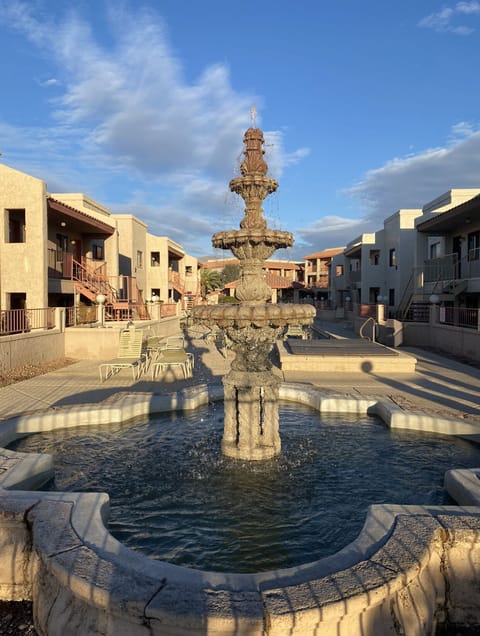 Fun in the Sun Condo! 5 min from the Lake and Downtown! | Lake Havasu ...