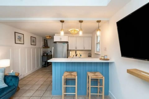 Margate Cottage, Close to Beach! House in Longport
