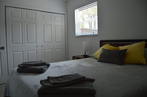 2 bedrooms, WiFi, bed sheets, wheelchair access