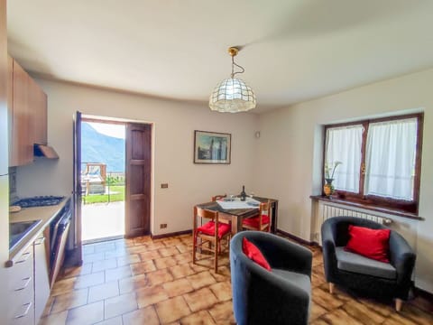 Water, Plant, Building, Daytime, Property, Sky, Swimming Pool, Azure, Tree, Body Of Water