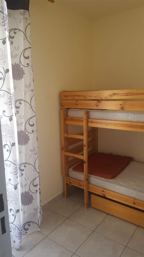 2 bedrooms, iron/ironing board