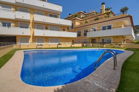 Communal swimming pool