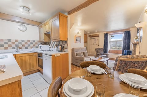 Rose Bank cottage kitchen and dining area