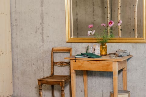 spacious entrance area