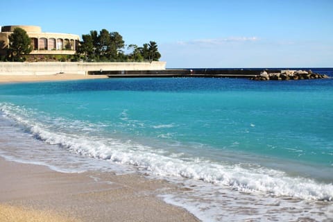 Beach nearby, sun loungers