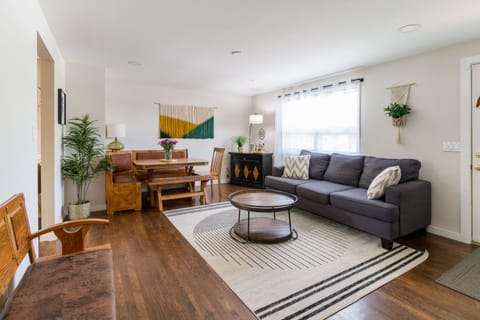 Living area | Smart TV, foosball, table tennis, books