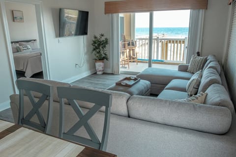 Unobstructed view of the ocean from your kitchen, dining table, and couch! 