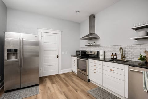 "The beds were all comfortable, the kitchen was nicely stocked, and everything was clean. We would return!" - Collis