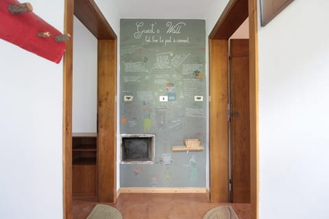 Entrance / Reception