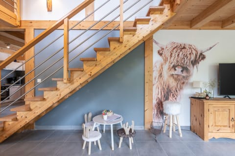 e8e5d4be-79f0-4ecb-babf-1b777614755f