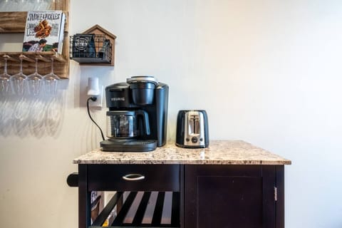 Start your day with a cup of coffee. Brew a cup for yourself or your entire group.