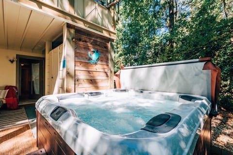 The hot tub. Need we say more? Not pictured, outdoor shower next to back door and ice bath.