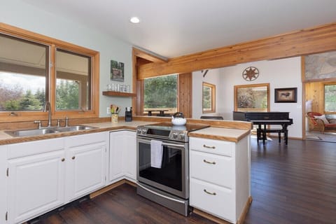 Fully equipped kitchen