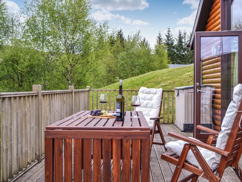 Sitting-out-area | 15 Glengoulandie Lodge, Glengoulandie, near Aberfeldy