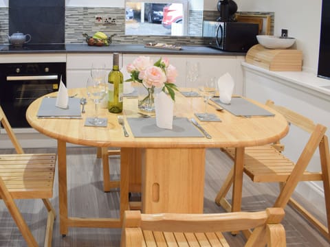 Kitchen/diner | 2 Mill Hall Cottages, Newburgh, near Cupar