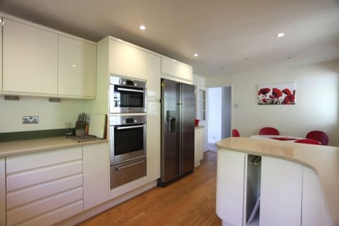 Hilltop in Coniston kitchen