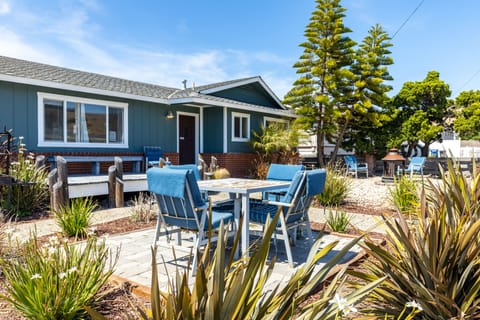 Large Front Yard with Patio Table and Deck