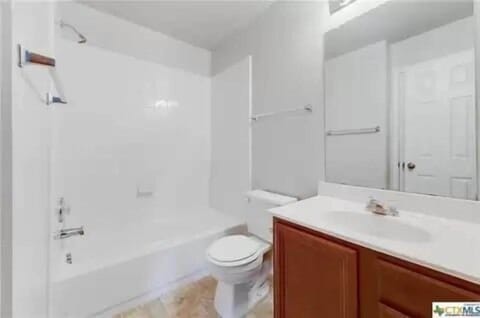 Combined shower/tub, hair dryer, towels, soap