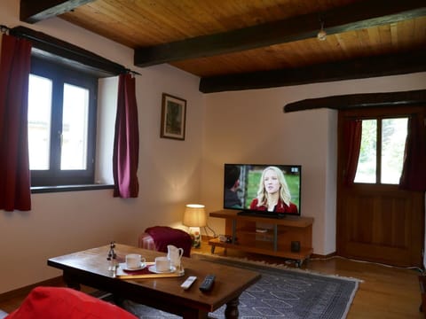 Property, Furniture, Window, Table, Building, Wood, Shade, Lighting, Living Room, Comfort