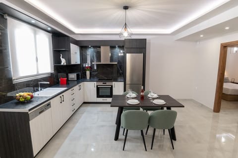 Modern apt,Huge Swimming pool,Near all amenities,Rethymno 3