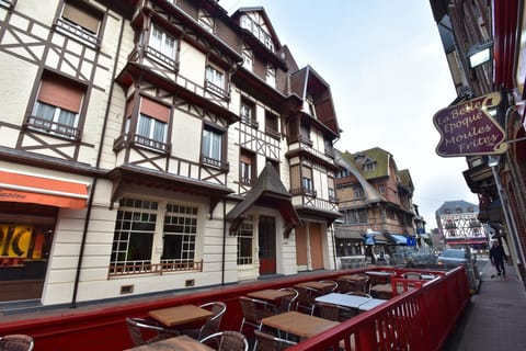 Surroundings [summer] (1-5 km)